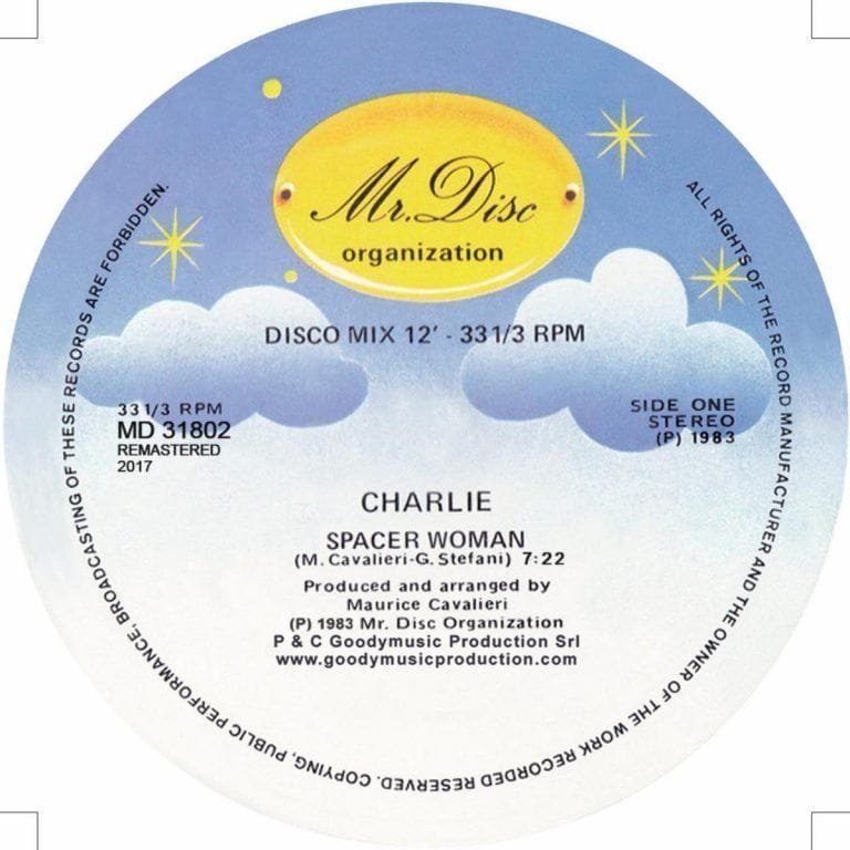 Charlie – Spacer Woman